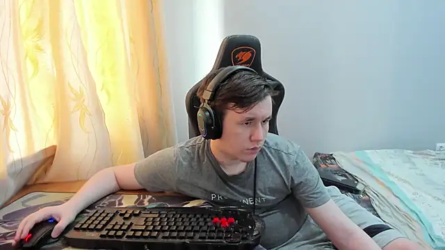 Show modela iliaskrislove na web-kameri