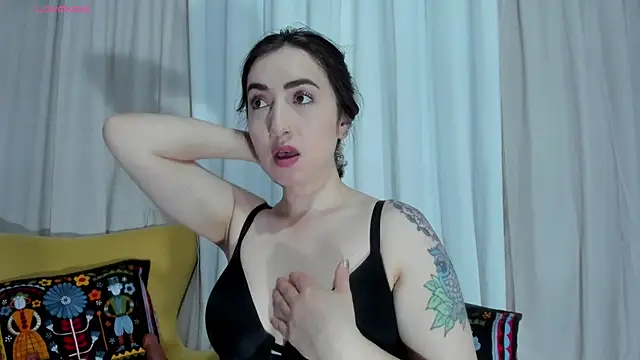 carly_grasso Chat XXX in diretta