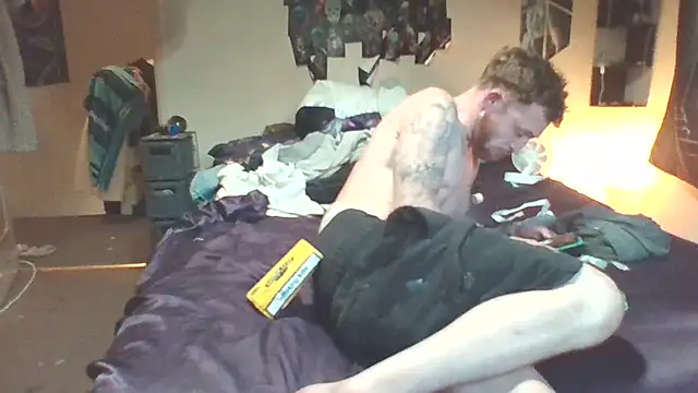 Chat XXX en directo de ColosalCock666