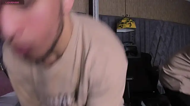 Chat XXX ao vivo de TomasDuquee