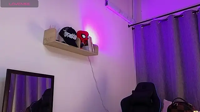 ASHTON_HILS Webcamshow