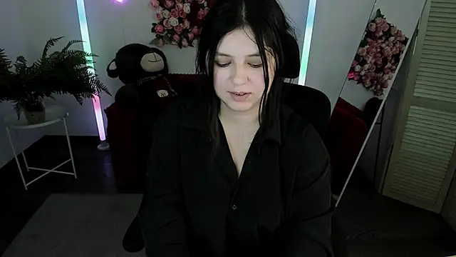 DiaAngell's Live XXX Chat