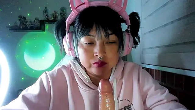 Chat XXX ao vivo de Shaddycute_