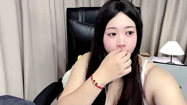 Luckysisi-s live XXX chat