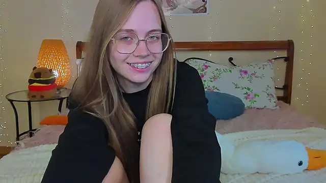 צ'אט XXX בשידור חי של miya_soft