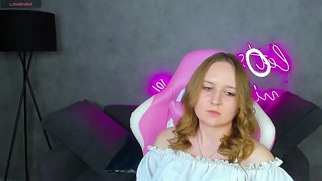 Emmaa_Kimm Adlı Modelin Canlı XXX Sohbeti