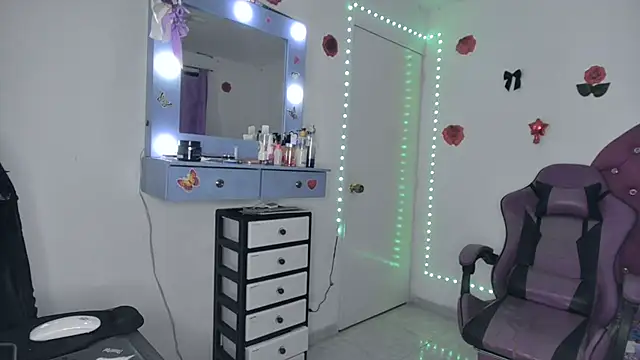 Živý XXX chat soffy_rosses