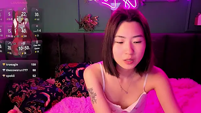 Runi_Asian's Live XXX Chat