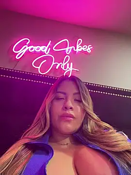 XXX chat uživo modela sexyyykloee