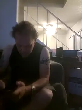 yourMasterisBored Chat XXX live