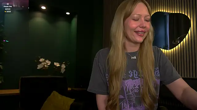 _Mila_Luna_ – Naživo XXX chat