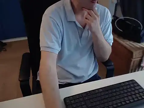 BraveCouple's Live XXX Chat