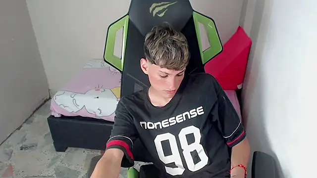 Chat +18 de Pablito_junior ao vivo