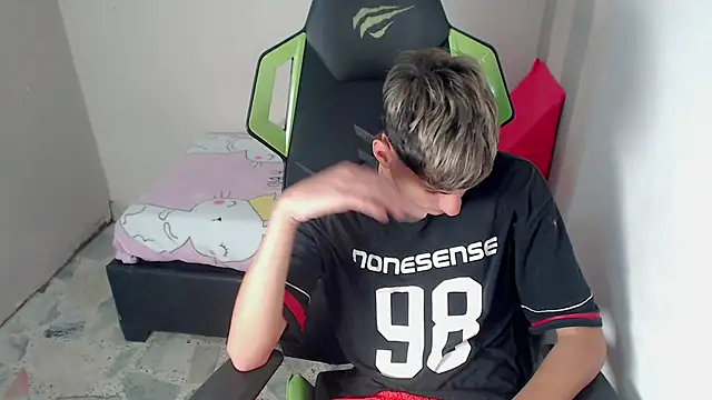 Pablito_junior: απευθείας συνομιλία ΧΧΧ