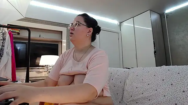 แชท XXX สดของ ILoveToFeelU