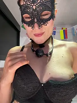 Miacarry Chat XXX live