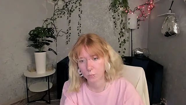 Chat XXX ao vivo de Elira_Vane