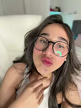julieta_jhonss' Live XXX Chat