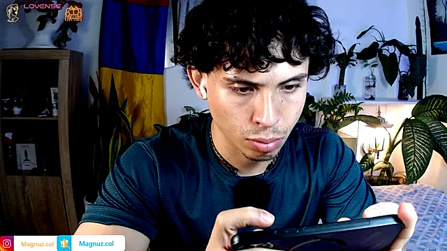 Magnuz_Col – Naživo XXX chat