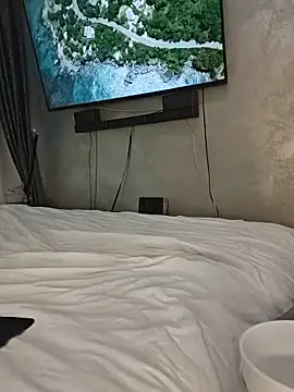 แชท XXX สดของ AvaSquirtMilf
