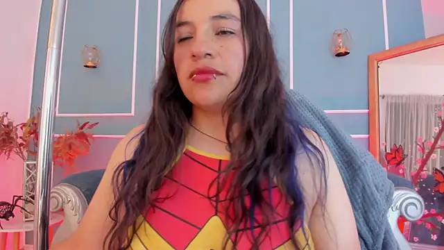 Chat XXX en directo de TaraTaylorr