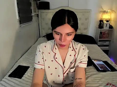 PlatinumDoll: απευθείας συνομιλία ΧΧΧ
