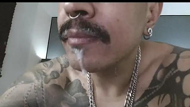danilog515 Live XXX-Chat