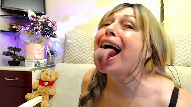 SusieNoreen's Live XXX Chat