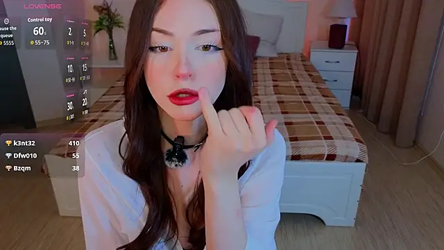 Adetta: онлайн-секс-чат