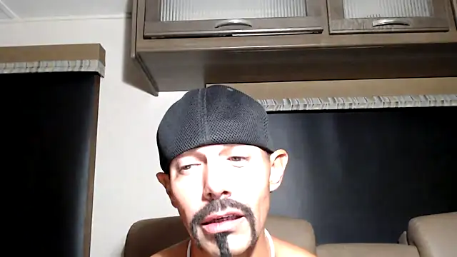 Chat +18 de ThickD2C ao vivo
