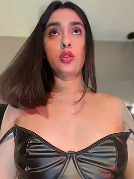 MiahWindsor 即時 XXX 聊天