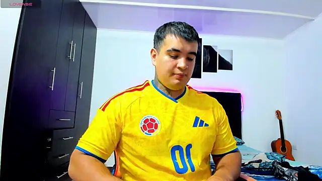 thiago__cp01 – Naživo XXX chat