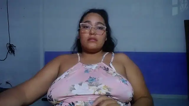 sirena_15 Chat XXX in diretta