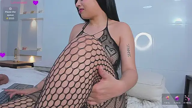 Dalia-Prada লাইভ XXX চ্যাট