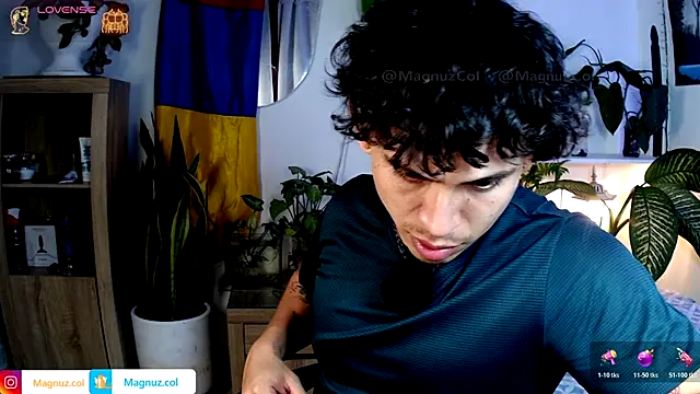 Magnuz_Col Live XXX-chat