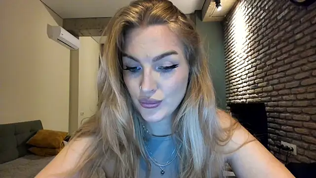 fifteenpoem's Live XXX Chat