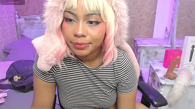 Sofia_clk লাইভ XXX চ্যাট