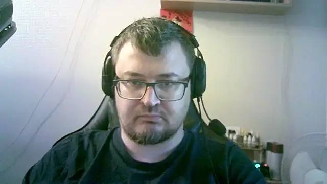 Chat XXX en directo de SirAbuser