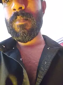 Chat XXX en directo de Mallukiran