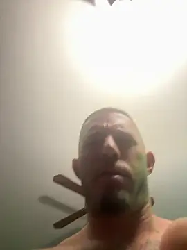 Show modela De339101De na web-kameri