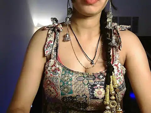 Moksha_ Adlı Modelin Canlı XXX Sohbeti