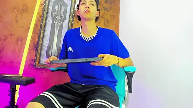 Chat +18 de maxi_castro ao vivo