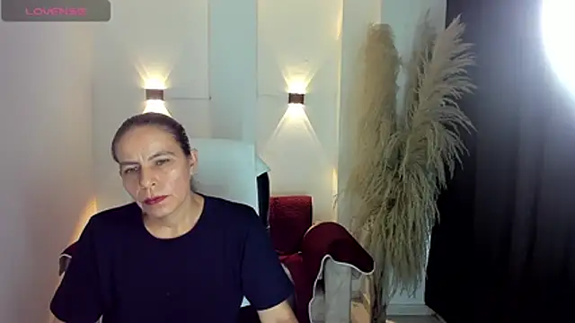 دردشة Milf_karlye الجنسية المباشرة
