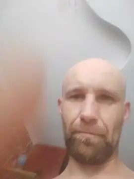 SmallButCrazy Show in webcam