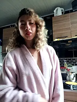 Laurenn_Sweet élő XXX-chatje