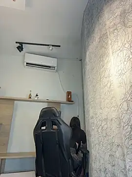 saracaball_'s Live XXX Chat