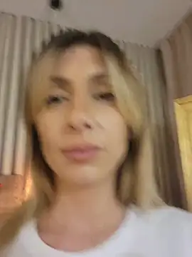 SofiaLace live XXX chat