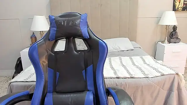 XXX chat uživo modela Charlie___Musk