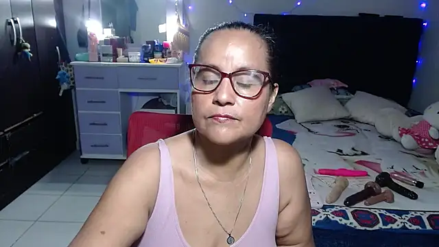 pervert_mommy_ Adlı Modelin Canlı XXX Sohbeti