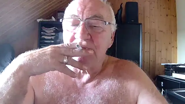 biggandybig Adlı Modelin Canlı XXX Sohbeti